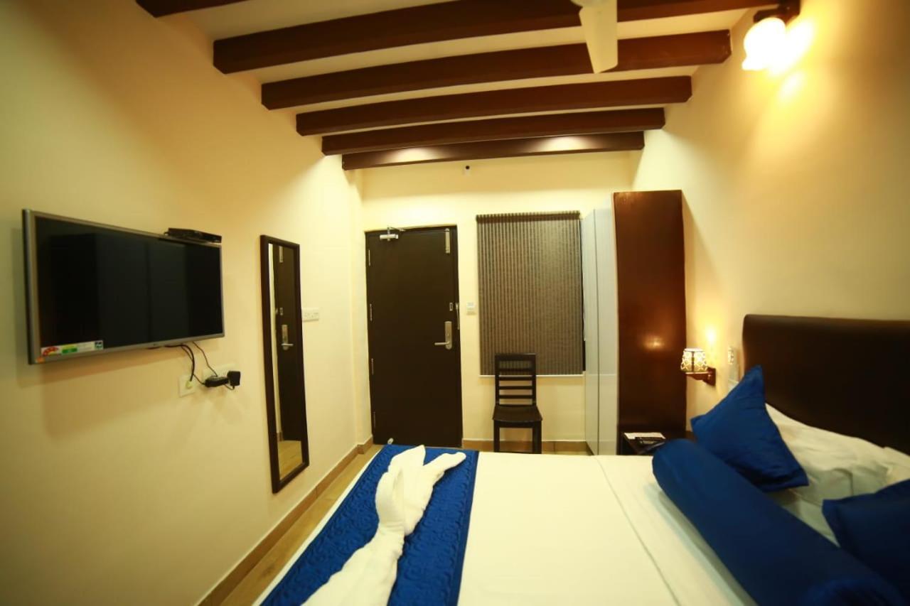 Sapphire Inn Puducherry Zewnętrze zdjęcie