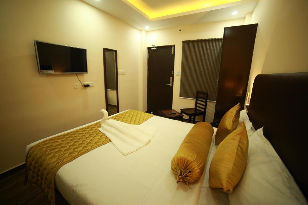 Sapphire Inn Puducherry Zewnętrze zdjęcie