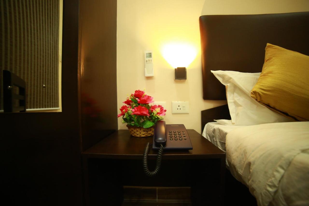 Sapphire Inn Puducherry Zewnętrze zdjęcie