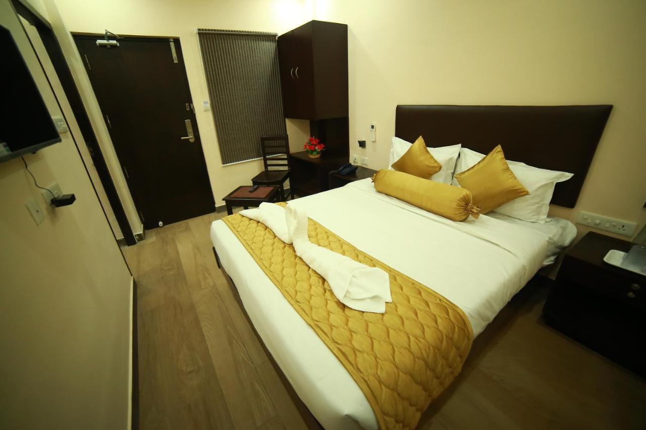 Sapphire Inn Puducherry Zewnętrze zdjęcie